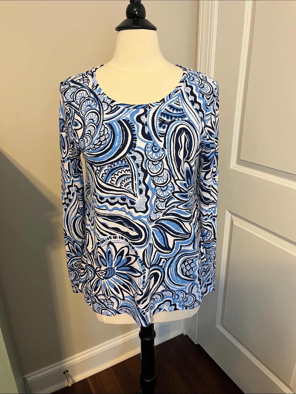 Lilly Pulitzer Blue & White Paisley Long-Sleeve Top Medium